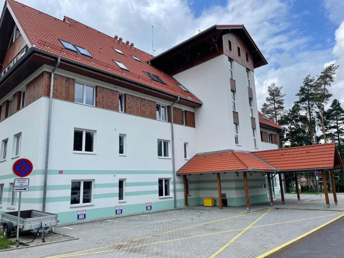 Apartman Kapy Lipno リプノ・ナト・ヴルタヴォウ エクステリア 写真